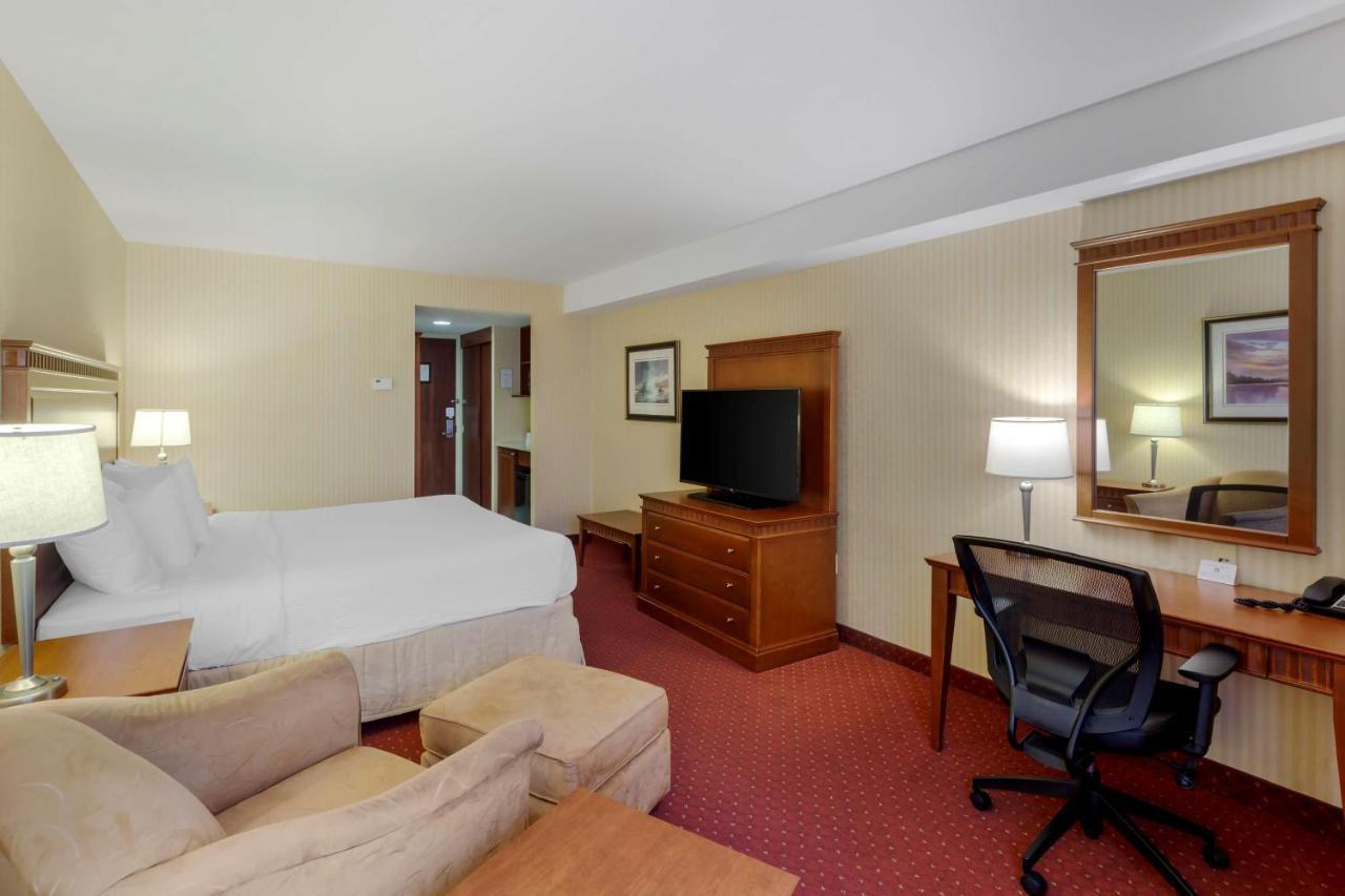 Best Western Plus Otonabee Inn Peterborough Exterior photo