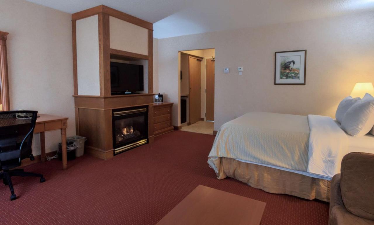 Best Western Plus Otonabee Inn Peterborough Exterior photo