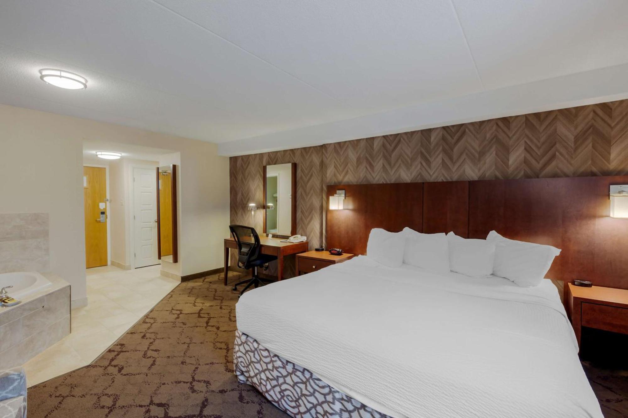 Best Western Plus Otonabee Inn Peterborough Exterior photo