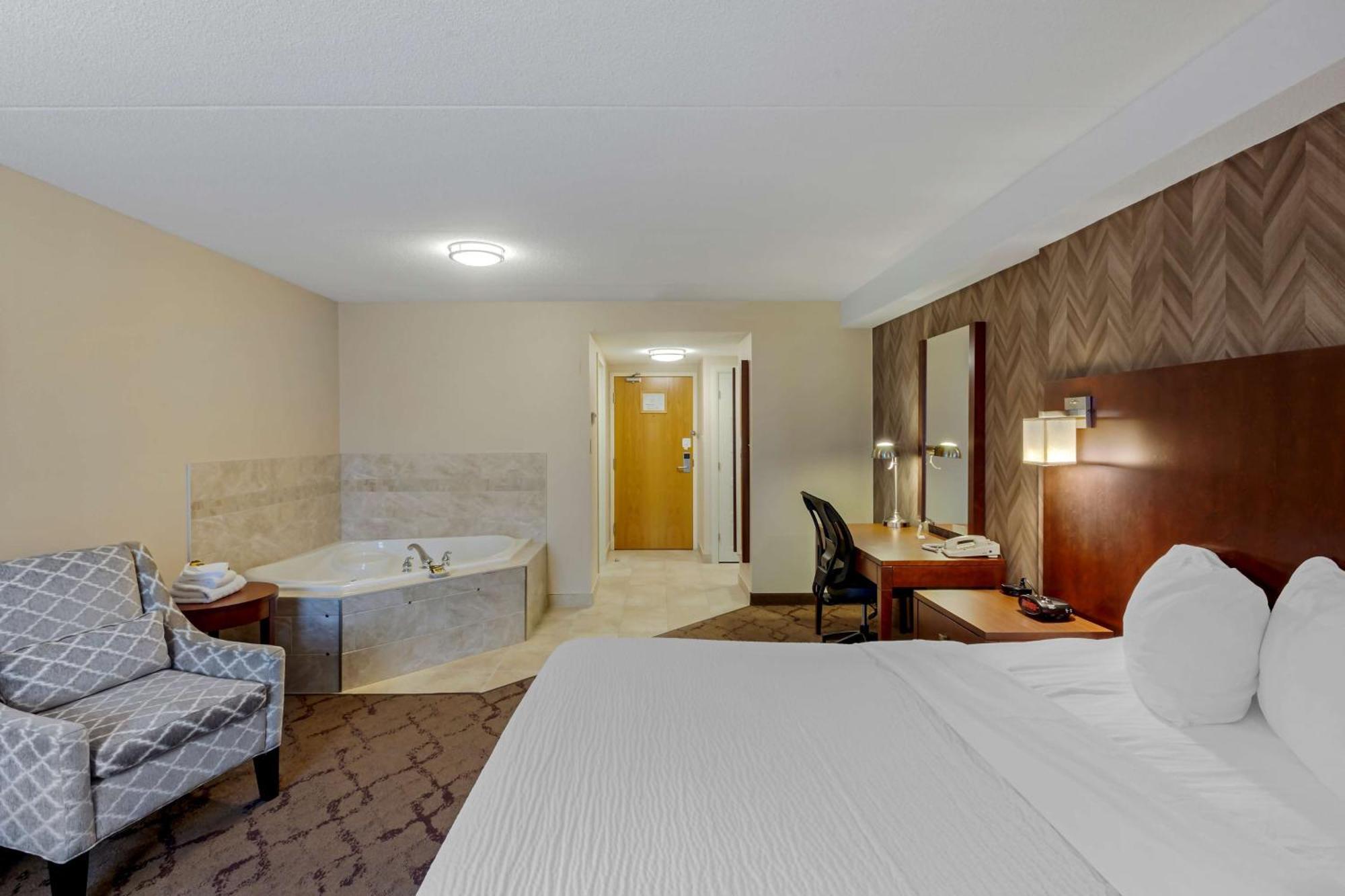 Best Western Plus Otonabee Inn Peterborough Exterior photo