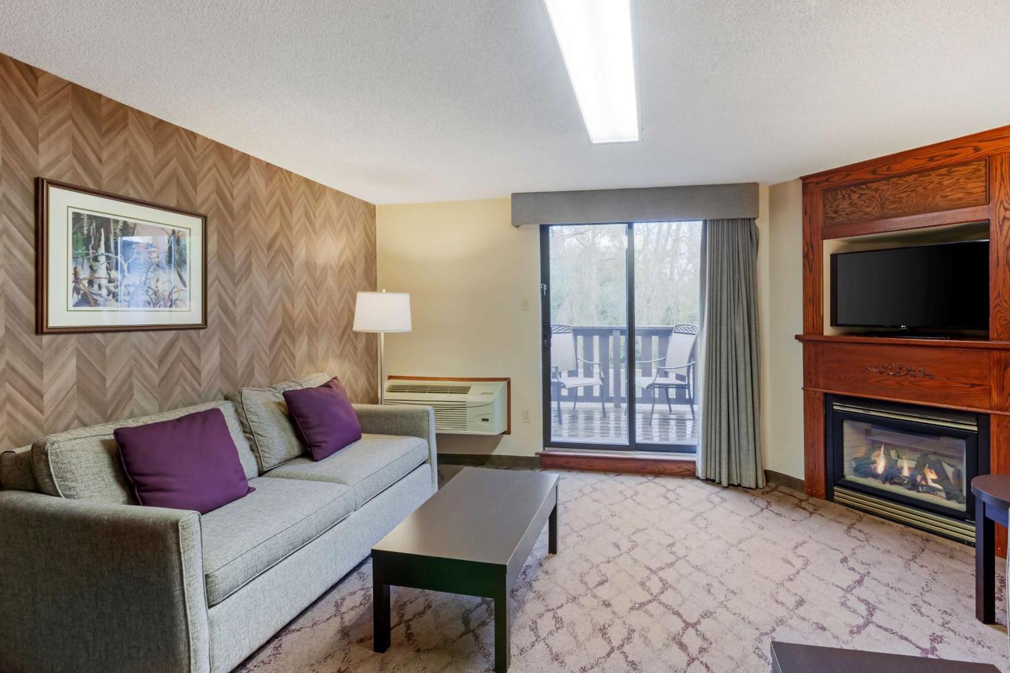Best Western Plus Otonabee Inn Peterborough Exterior photo