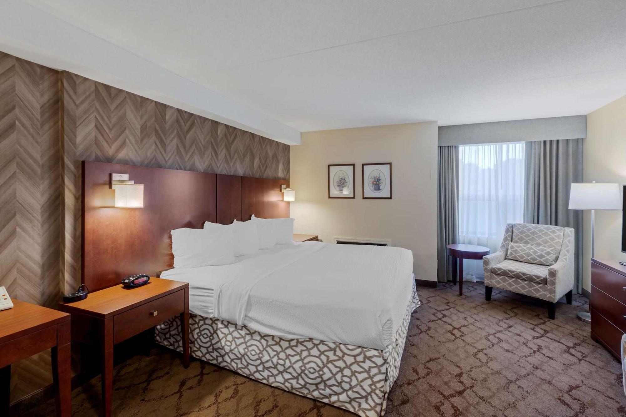 Best Western Plus Otonabee Inn Peterborough Exterior photo